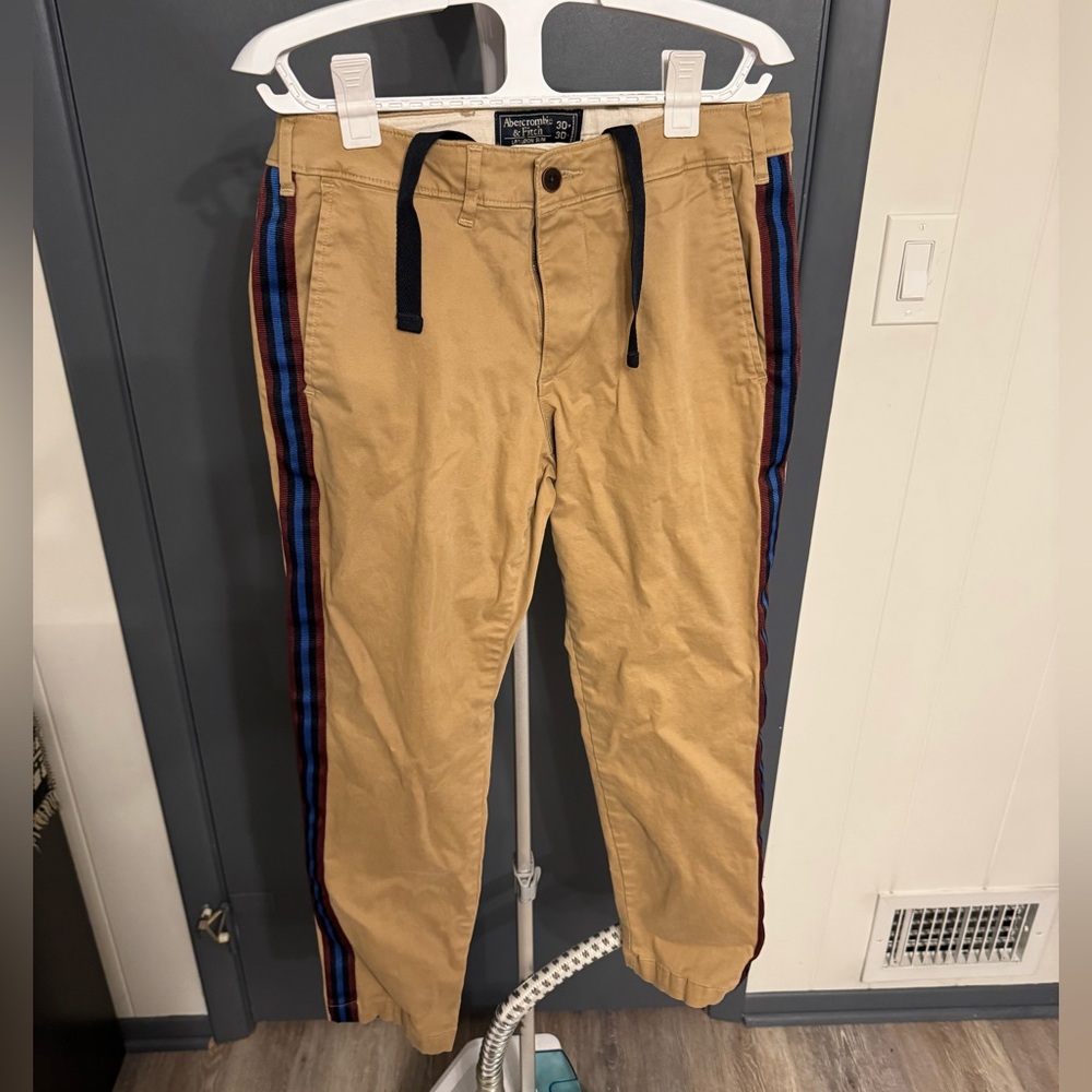 Abercrombie Tan Pants with Blue and Red Stripes Langdon Slim 30x30 Vintage